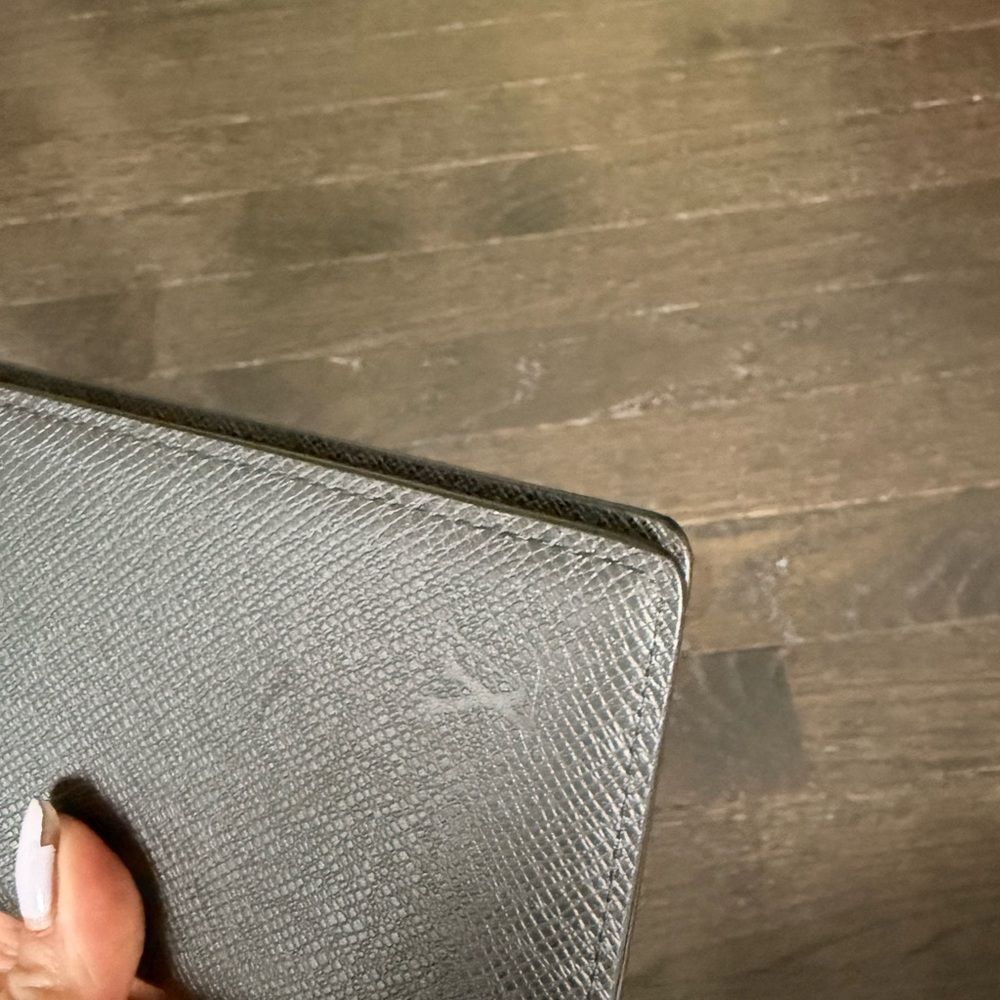 Louis Vuitton Taiga Leather Long Wallet – Black - Picture 14 of 15